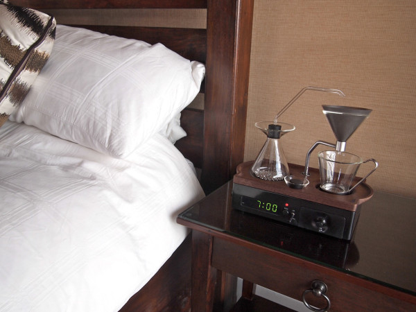 The-Barisieur-coffee-alarm-clock-14-600x450